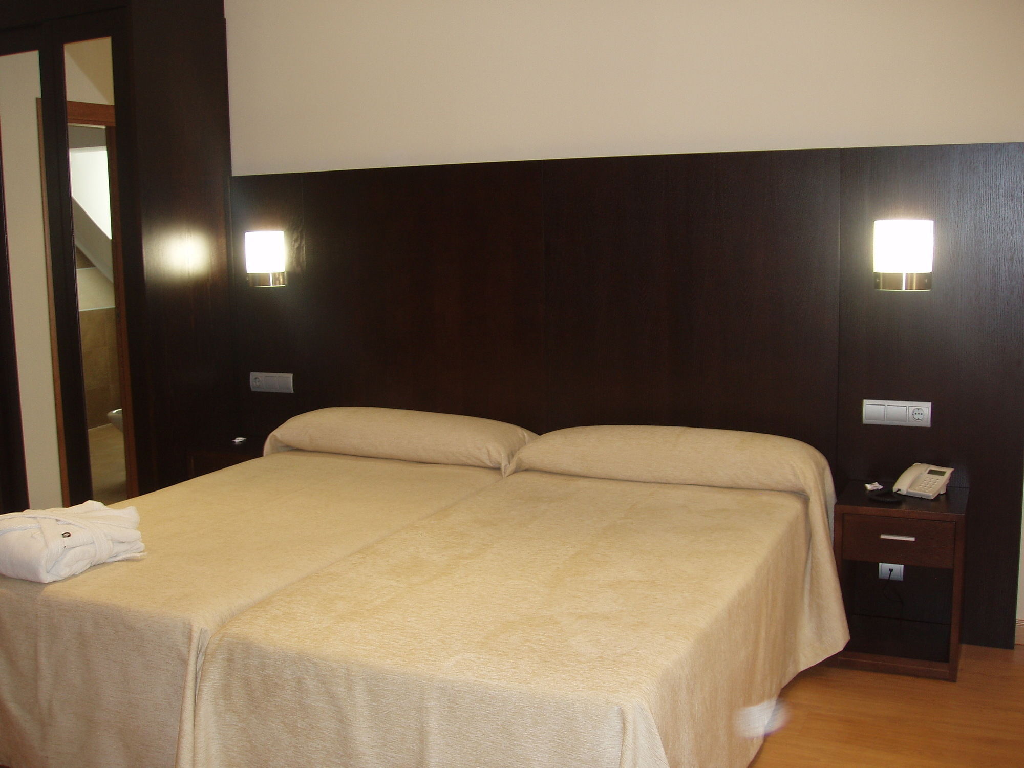 Hotel 44 Gijon Exterior photo